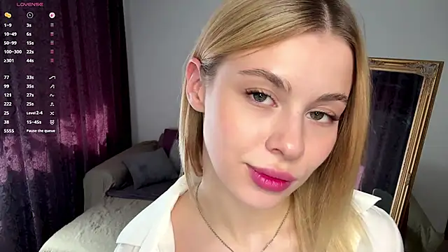 Lil Elisa online show from September 2025 10:49:02 AM