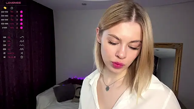 Lil Elisa online show from October 2025 07:11:01 AM