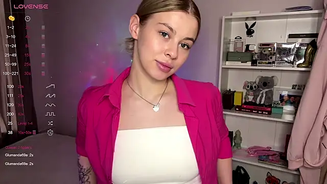 Lil Elisa online show from November 2025 10:25:02 AM