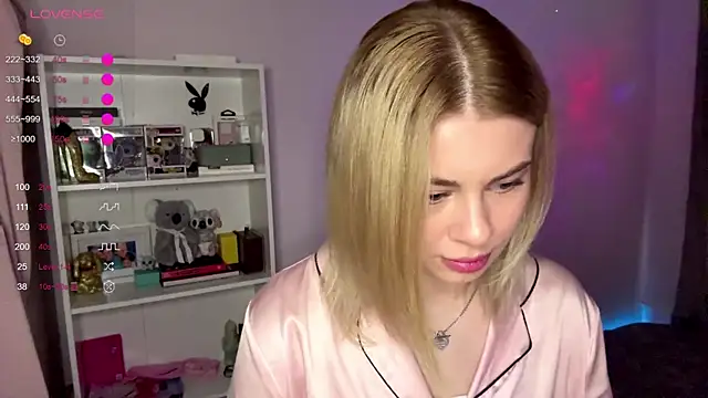 Lil Elisa online show from November 2025 11:09:02 AM