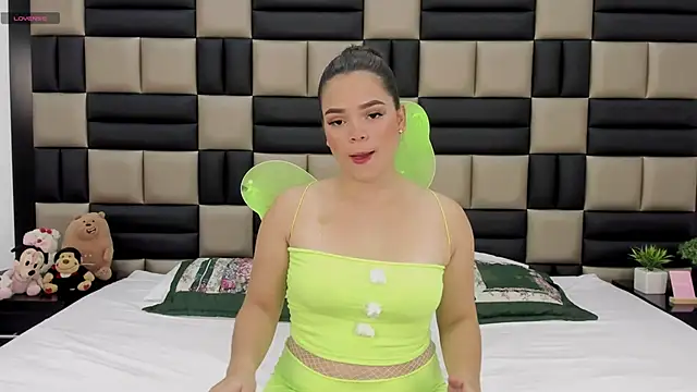 AlanaCusack online show from November 2025 12:07:02 PM