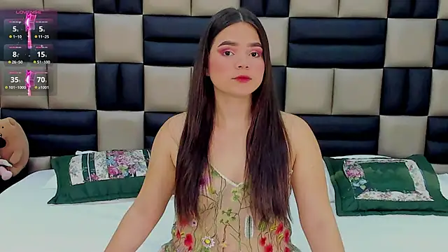 AlanaCusack online show from November 2025 12:04:02 PM