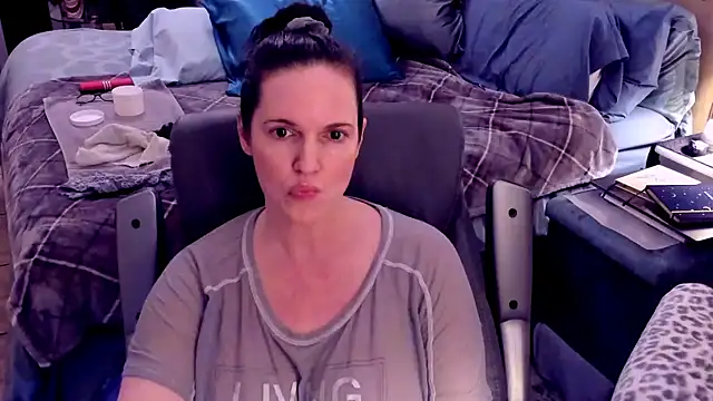 Snapshot of ninajaymes chatting on December 2024 11:11:01 PM ninajaymes online show from December 2024 11:11:01 PM