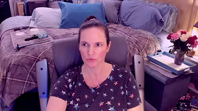 Snapshot of ninajaymes chatting on January 2025 08:00:01 PM ninajaymes online show from January 2025 08:00:01 PM