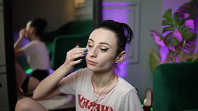 SaraiAngel online show from December 2025 07:53:02 PM