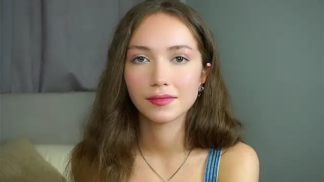 ZeniaBolich online show from September 2025 09:47:02 PM