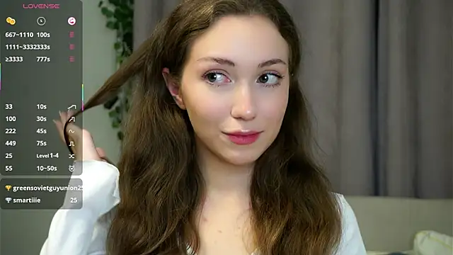 ZeniaBolich online show from October 2025 09:44:02 PM