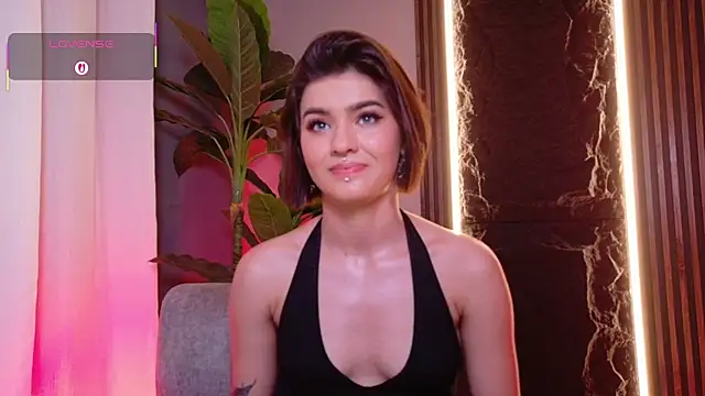 Snapshot of La_Diabla_111_ chatting on October 2025 08:28:02 PM La Diabla 111 online show from October 2025 08:28:02 PM