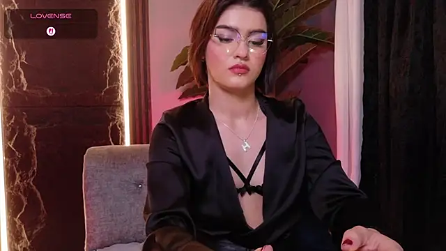 Snapshot of La_Diabla_111_ chatting on October 2025 07:27:02 PM La Diabla 111 online show from October 2025 07:27:02 PM