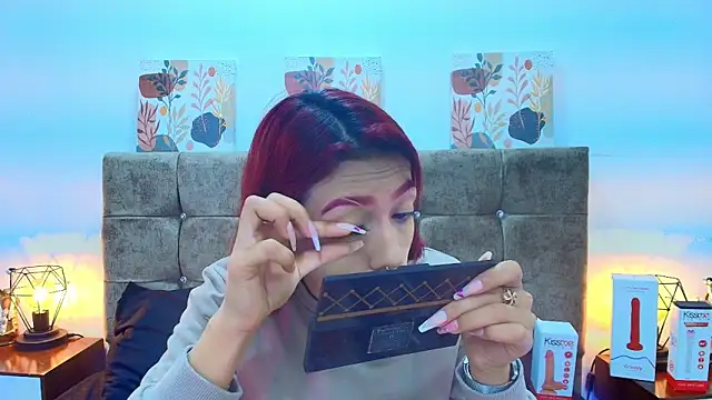 Dulce Bella  online show from October 2025 07:31:01 PM