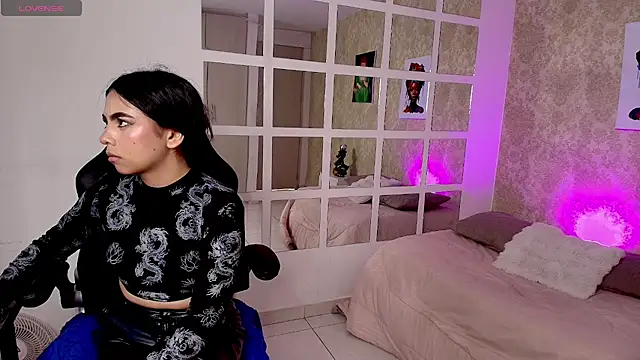 violerr 01 online show from October 2025 06:58:02 PM