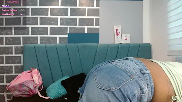 Chloe Brown3 online show from November 2025 06:08:01 PM