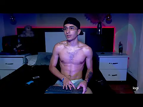 eriikjoness online show from October 2025 04:04:02 AM