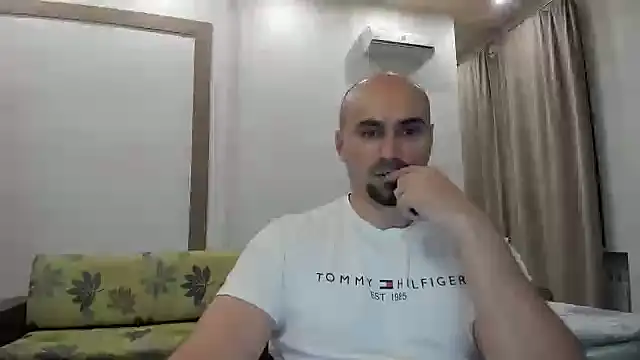 Gri SH online show from October 2025 04:51:02 PM