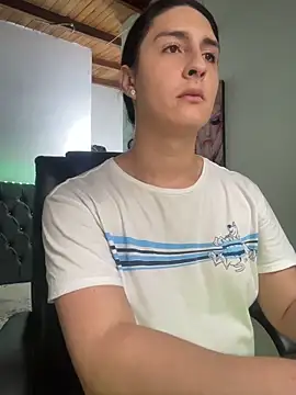 lola diez online show from April 2026 09:59:02 PM