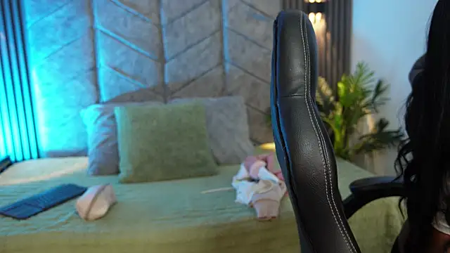 1Anya online show from October 2025 07:35:02 PM