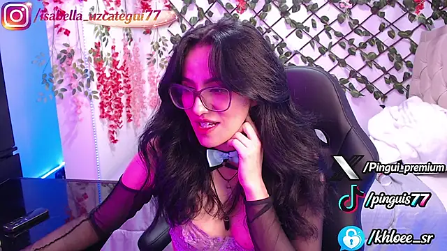 Snapshot of Khloecita_sr chatting on August 2026 04:14:01 AM Khloecita sr online show from August 2026 04:14:01 AM