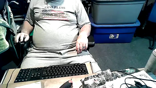 Snapshot of georgew62 chatting on September 2025 03:17:02 AM georgew62 online show from September 2025 03:17:02 AM