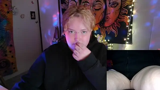 Annikkaa online show from September 2025 04:34:02 AM