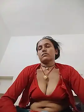 Snapshot of Sonam_shinde chatting on June 2026 08:18:01 AM Sonam shinde online show from June 2026 08:18:01 AM