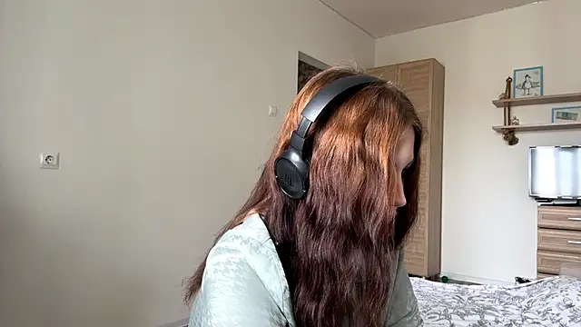 JuliaTwink online show from September 2025 07:08:01 AM