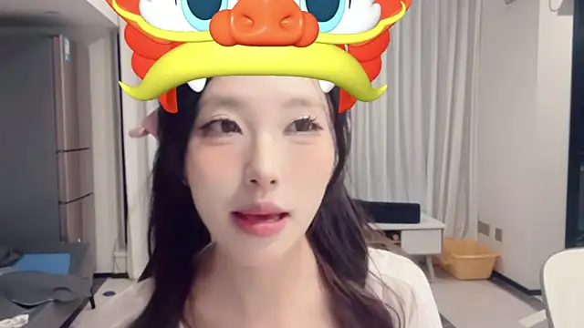 Snapshot of ZhaoZhao-ZM chatting on September 2025 01:54:01 PM ZhaoZhao-ZM online show from September 2025 01:54:01 PM