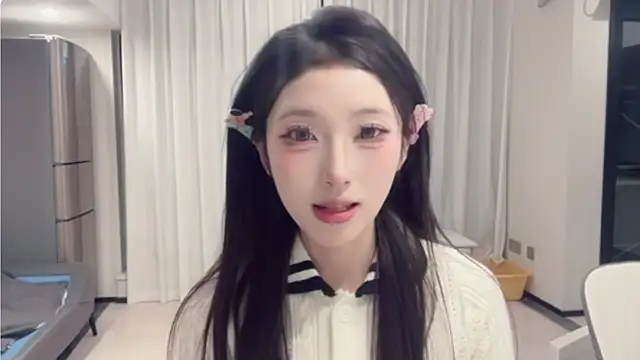 Snapshot of ZhaoZhao-ZM chatting on September 2025 01:44:02 PM ZhaoZhao-ZM online show from September 2025 01:44:02 PM