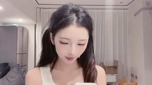 Snapshot of ZhaoZhao-ZM chatting on October 2025 01:57:02 PM ZhaoZhao-ZM online show from October 2025 01:57:02 PM