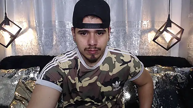 Snapshot of thiago_bos chatting on September 2025 11:43:01 AM thiago bos online show from September 2025 11:43:01 AM
