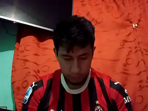 True Di online show from October 2025 02:21:02 AM