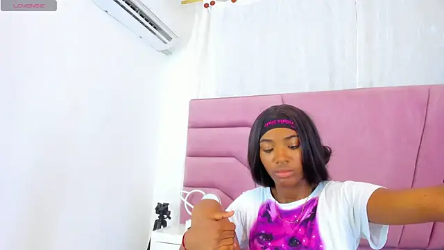 MarianRosse online show from November 2025 08:31:01 PM