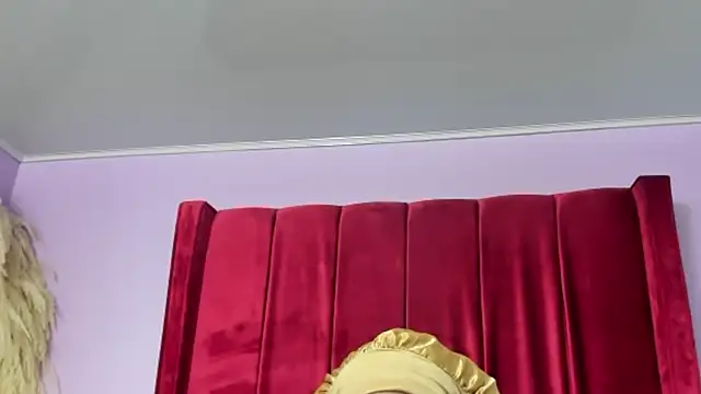 MarianRosse online show from November 2025 05:05:02 PM