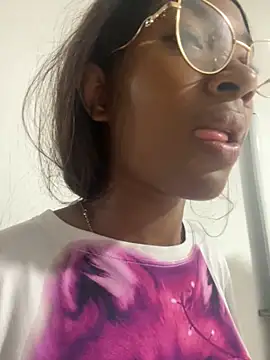 MarianRosse online show from December 2025 02:04:02 PM