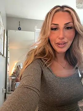 HeidiMae online show from October 2025 02:21:02 PM