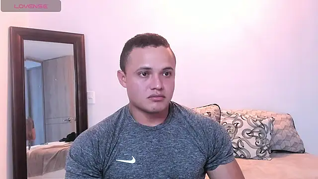 Snapshot of KingLevi01 chatting on September 2025 07:58:02 PM KingLevi01 online show from September 2025 07:58:02 PM