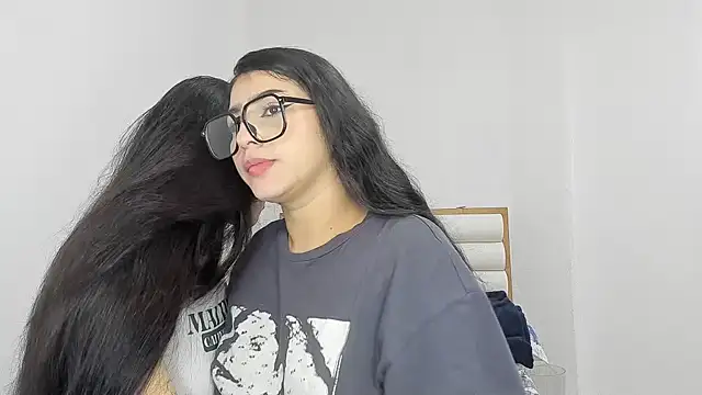 Snapshot of Sweet_and_Rous0 chatting on March 2026 12:12:02 PM Sweet and Rous0 online show from March 2026 12:12:02 PM