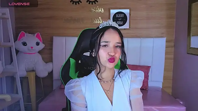 bella vibess s online show from March 2026 12:45:02 PM