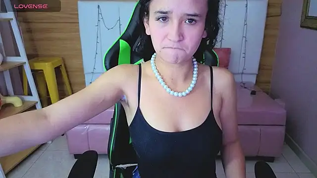 bella vibess s online show from March 2026 12:44:01 PM