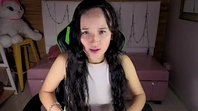 bella vibess s online show from April 2026 01:01:01 PM