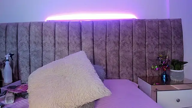 Ambeer fox  online show from April 2026 01:25:02 PM