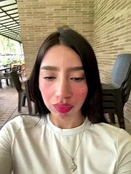 Snapshot of Min_junn chatting on October 2025 08:39:02 PM Min junn online show from October 2025 08:39:02 PM