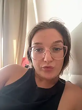 Snapshot of Bellatrisssaa chatting on September 2025 10:03:02 AM Bellatrisssaa online show from September 2025 10:03:02 AM