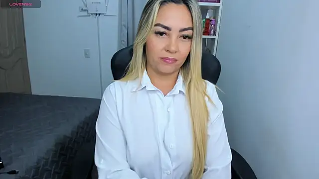 NicolPorto online show from September 2025 11:55:01 AM