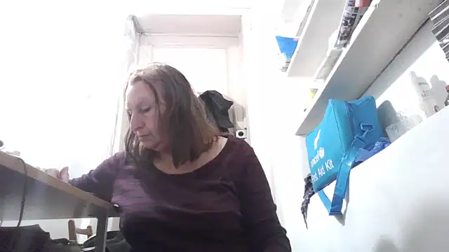 AnnaLive570 online show from February 2026 10:49:01 AM