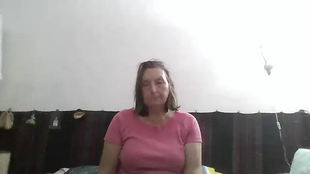 Snapshot of AnnaLive570 chatting on June 2026 04:01:02 AM AnnaLive570 online show from June 2026 04:01:02 AM