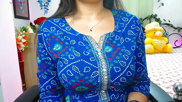 WildDimpi 0 online show from November 2025 05:46:02 PM