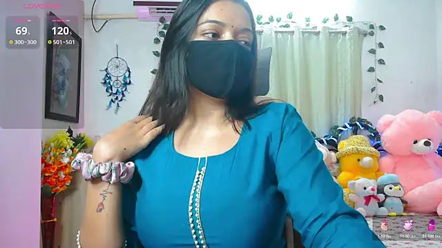 WildDimpi 0 online show from April 2026 04:37:01 PM