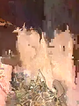 Snapshot of RooVaaN-Xx chatting on September 2025 05:01:02 PM RooVaaN-Xx online show from September 2025 05:01:02 PM