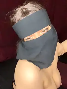 Snapshot of RooVaaN-Xx chatting on September 2025 09:44:02 AM RooVaaN-Xx online show from September 2025 09:44:02 AM