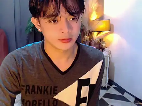 Snapshot of NautyBoyBrazeen_143 chatting on May 2026 02:14:01 PM NautyBoyBrazeen 143 online show from May 2026 02:14:01 PM